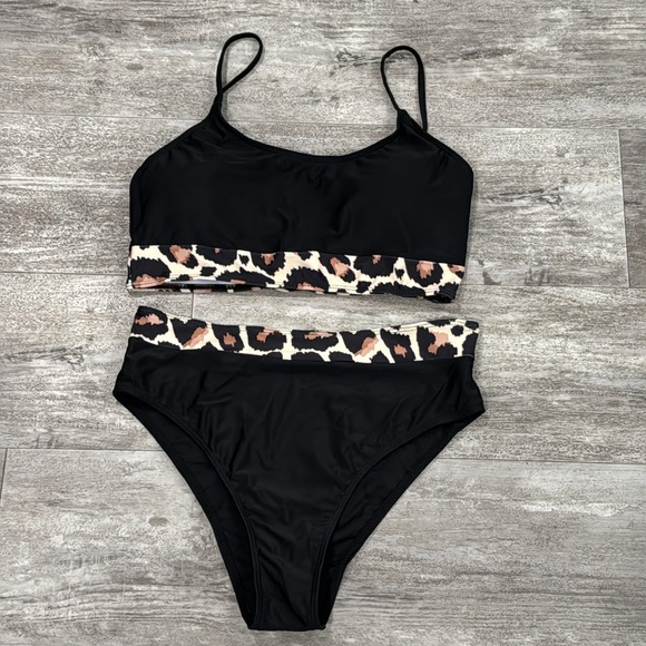 SHEIN 2pcs Set Leopard Print Bikini Swimsuit With Top & Shorts Cover Up - Picture 7 of 16